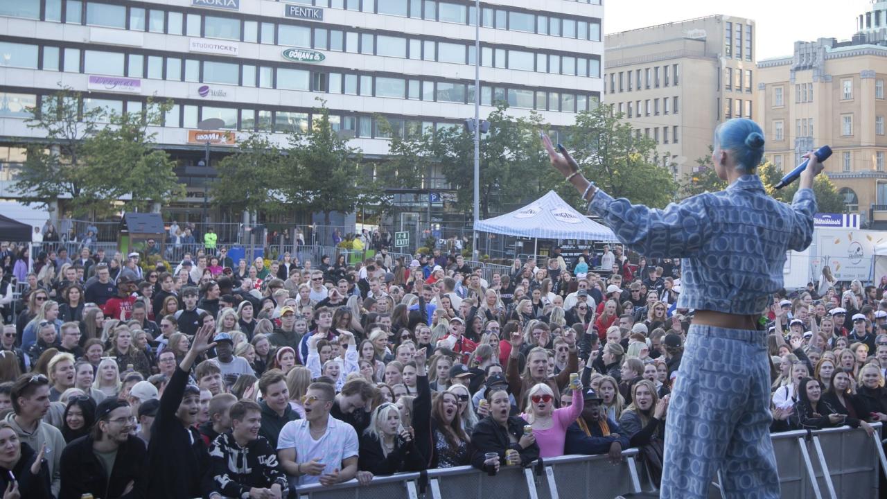 Tuuli on stage at Vaasa Campus Festival 2023