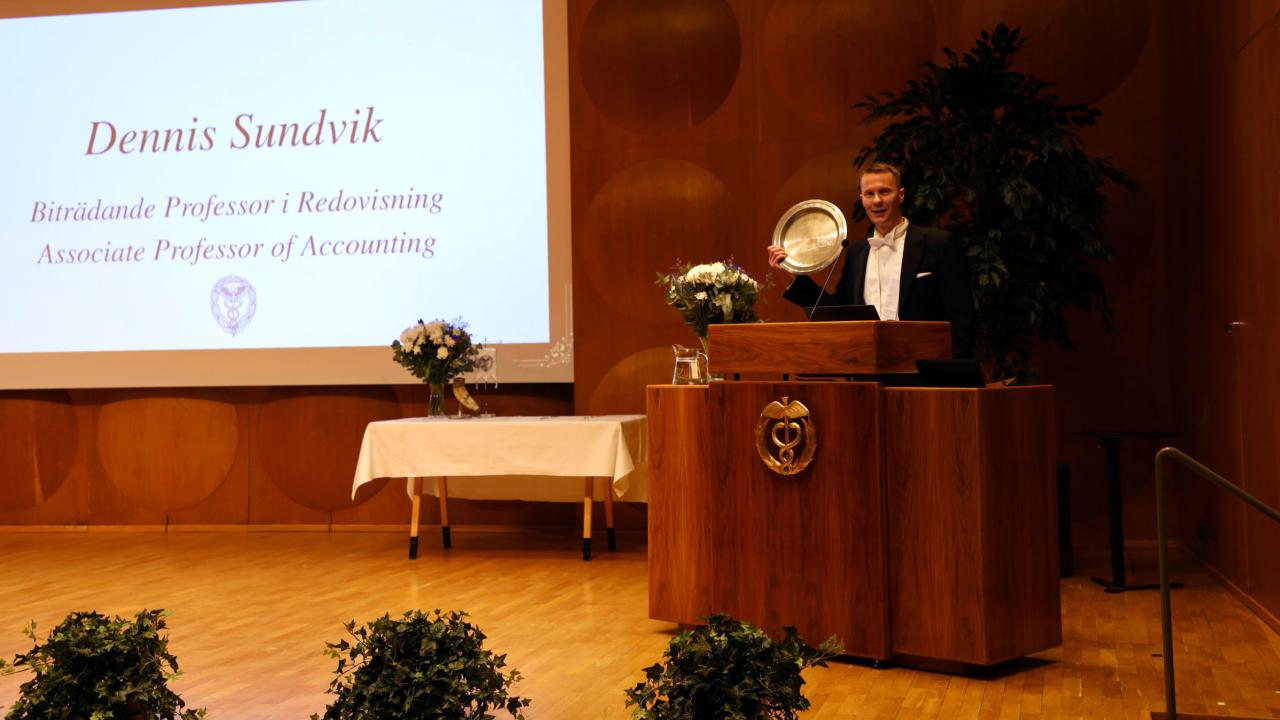 Årets föreläsare Dennis Sundvik