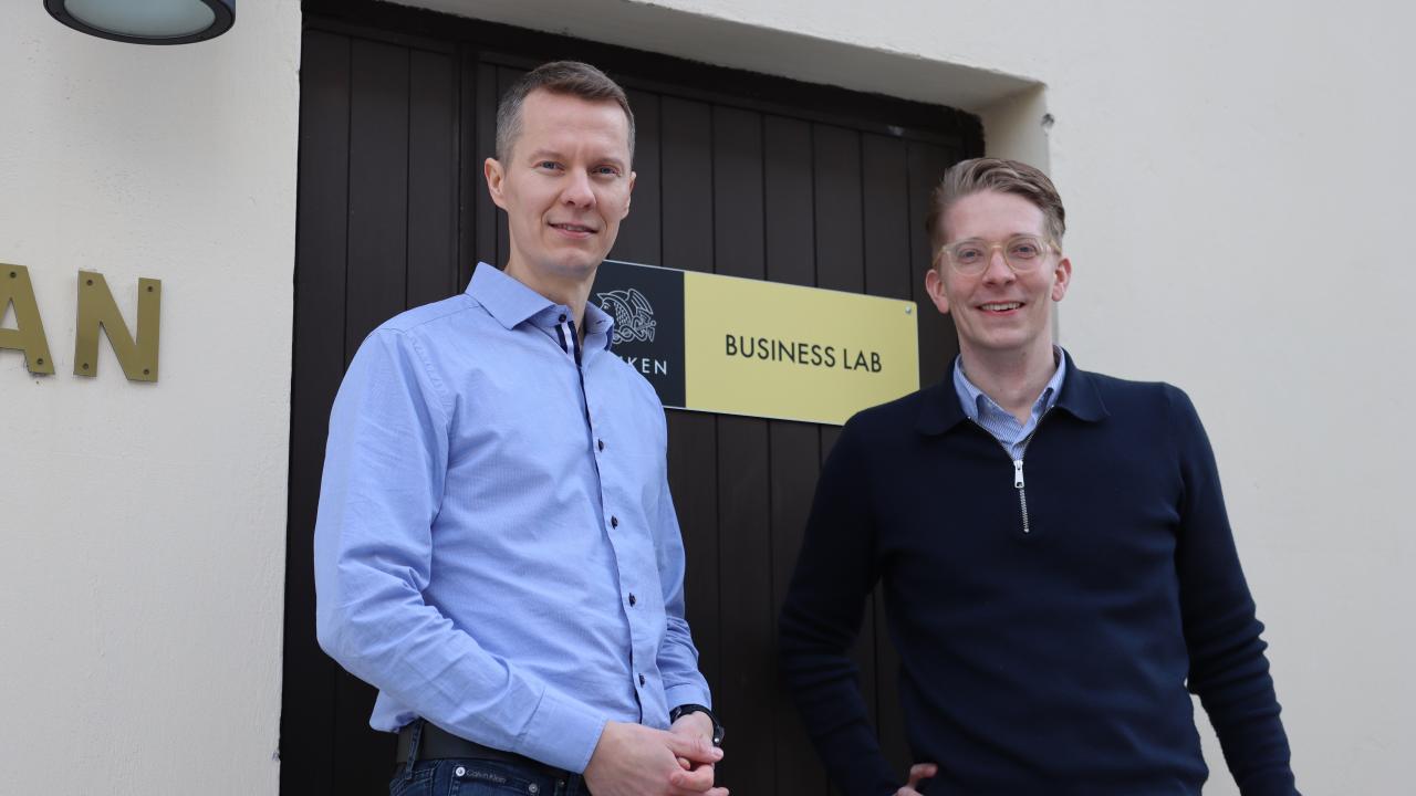 Hanken's Associate Professors Dennis Sundvik and Jesper Haga.