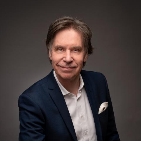 Porträttbild av Henry Backlund